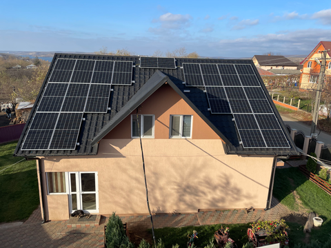 Casă cu panouri fotovoltaice în județul Botoșani