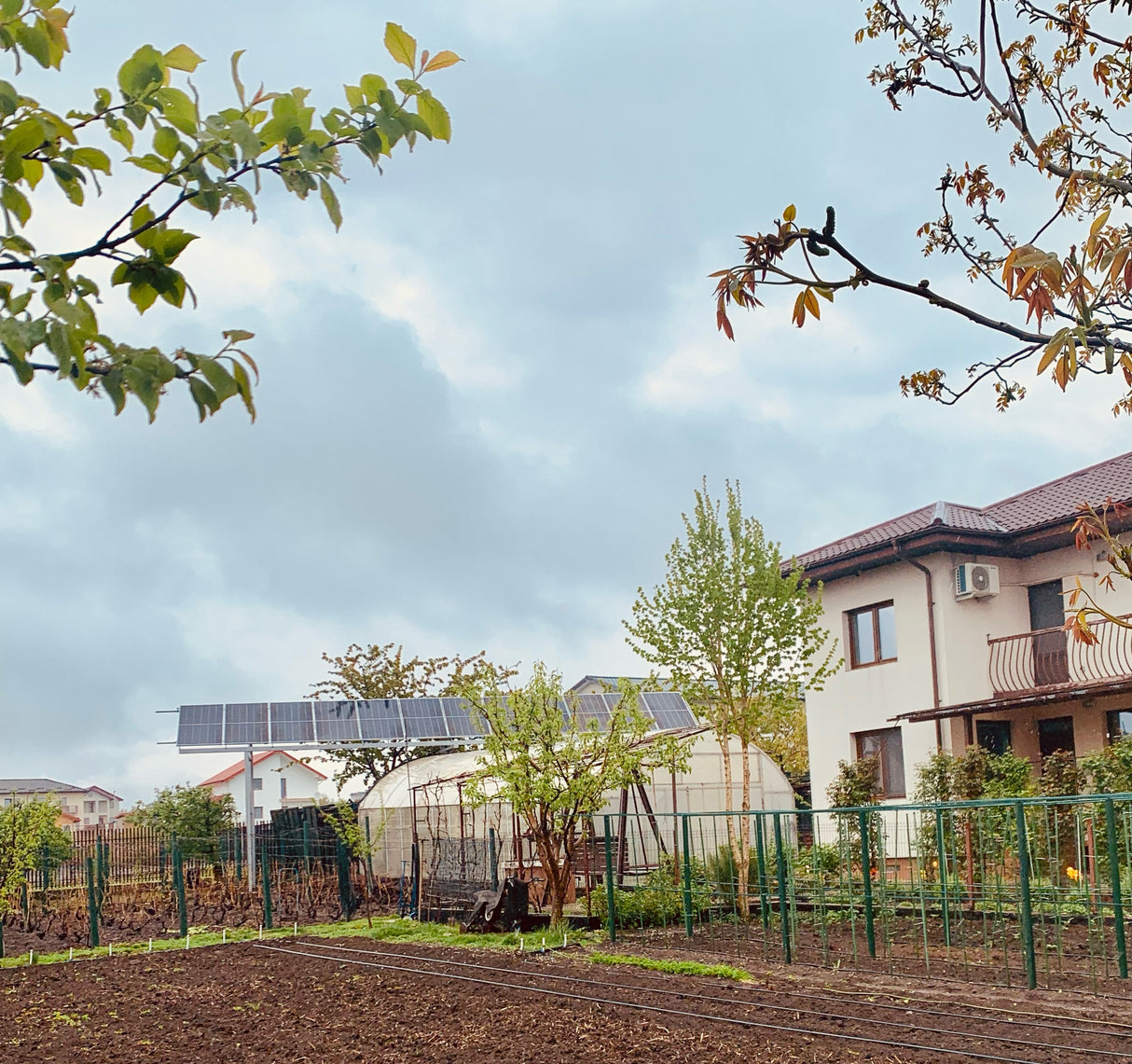 Sistem Fotovoltaic Monofazat 7.7Kw/h - Structura Inaltata - Valea Lupului, Iasi